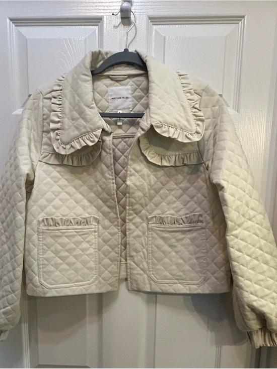 Avec Les Filles Jackets & Blazers - Avec Les Filles Cream Quilted Ruffle Collar Jacket
